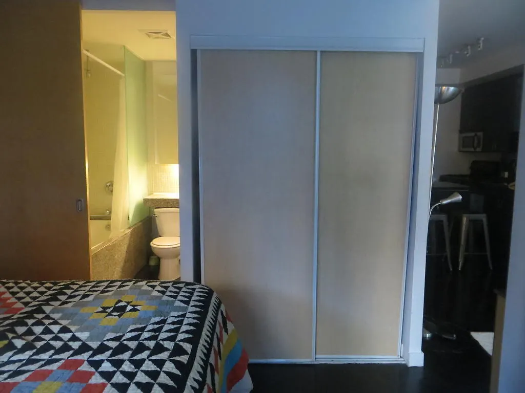 Apartment Super Awesome King West Furnished Suite Toronto