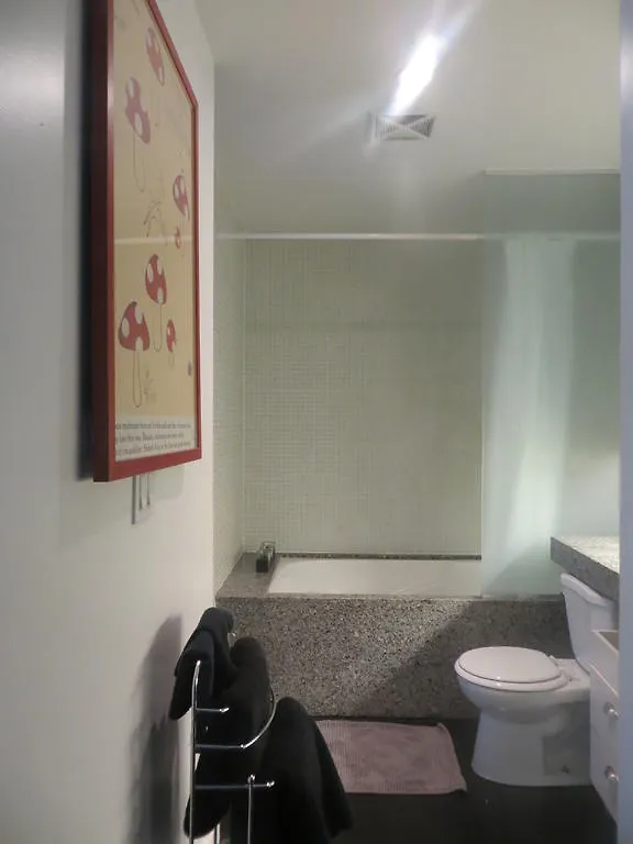 Super Awesome King West Furnished Suite Toronto