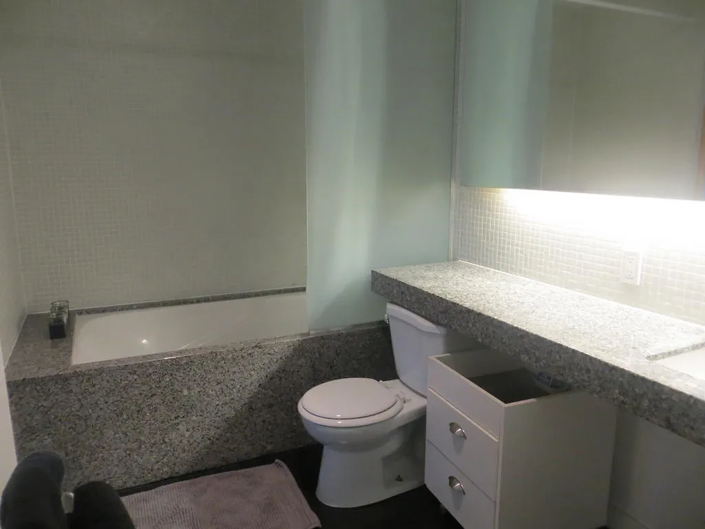 Super Awesome King West Furnished Suite Toronto 0*,