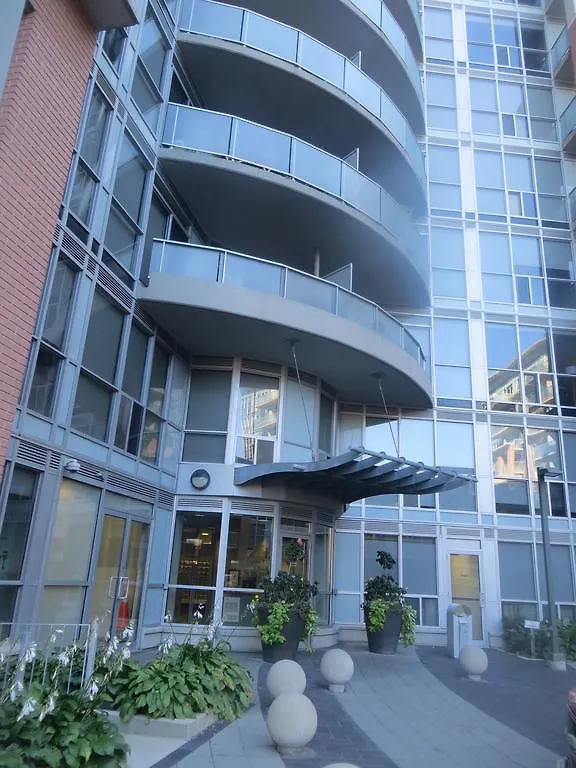 Super Awesome King West Furnished Suite Toronto Apartment