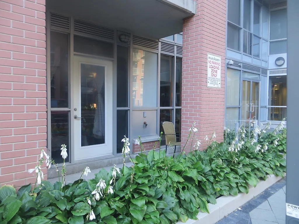 Apartment Super Awesome King West Furnished Suite Toronto