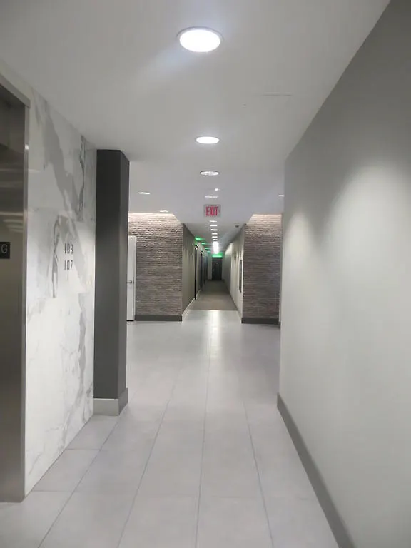 Super Awesome King West Furnished Suite Toronto