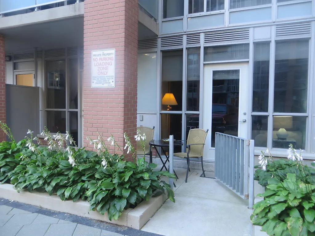 Super Awesome King West Furnished Suite Toronto 0*,
