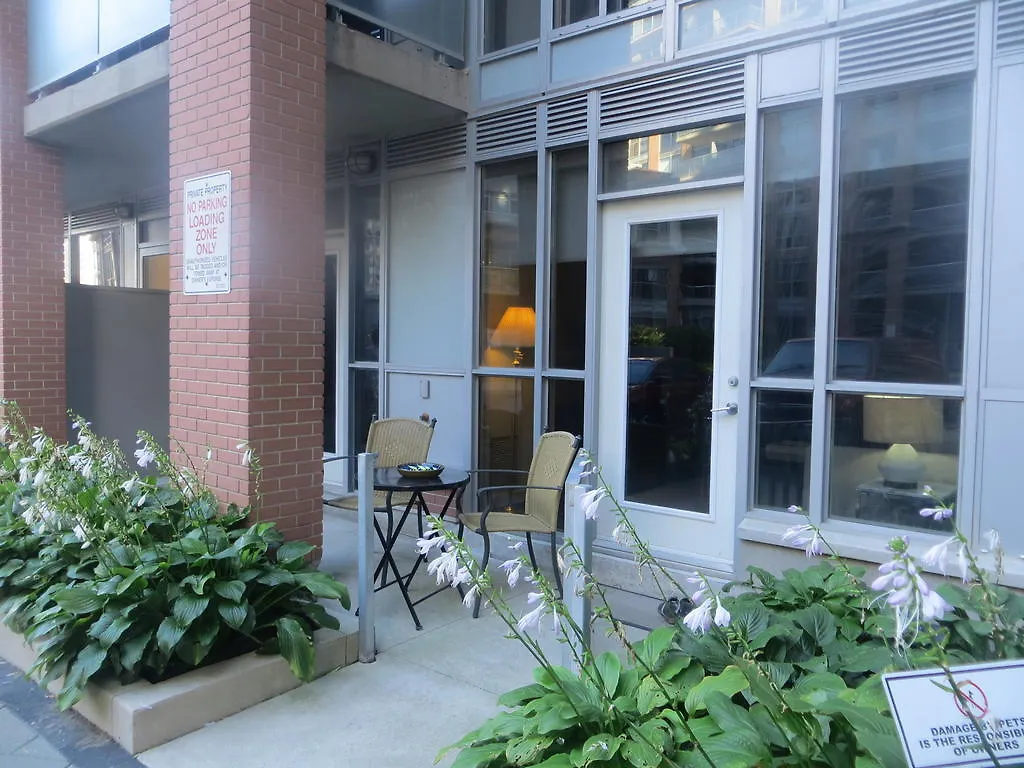 Super Awesome King West Furnished Suite Toronto Apartment