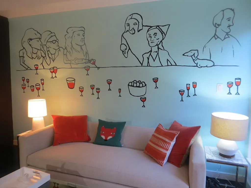 Super Awesome King West Furnished Suite Toronto