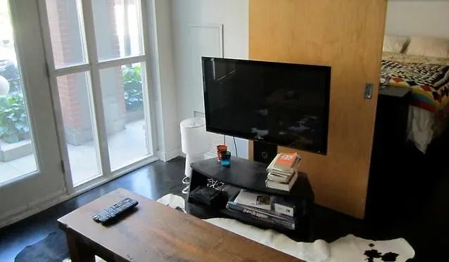 Super Awesome King West Furnished Suite Toronto